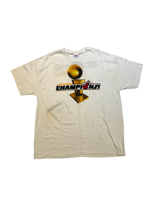 Vintage Miami Heat NBA Champions Men's White Tee Size XL